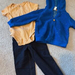 Carter’s 3 piece outfit set.